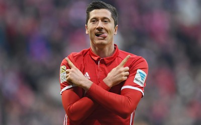 亚美电竞快讯-赖因德斯点球轻松得分